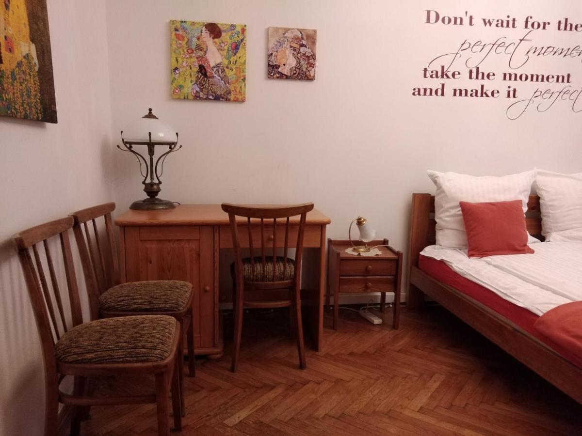 Apartament W Krakowie Esterno foto